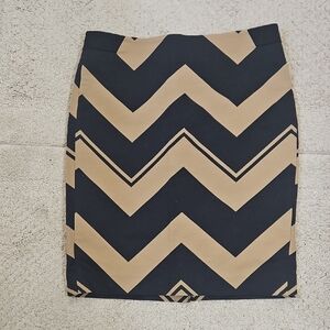 The Limited Black and Tan Chevron Pencil Skirt Size 6
